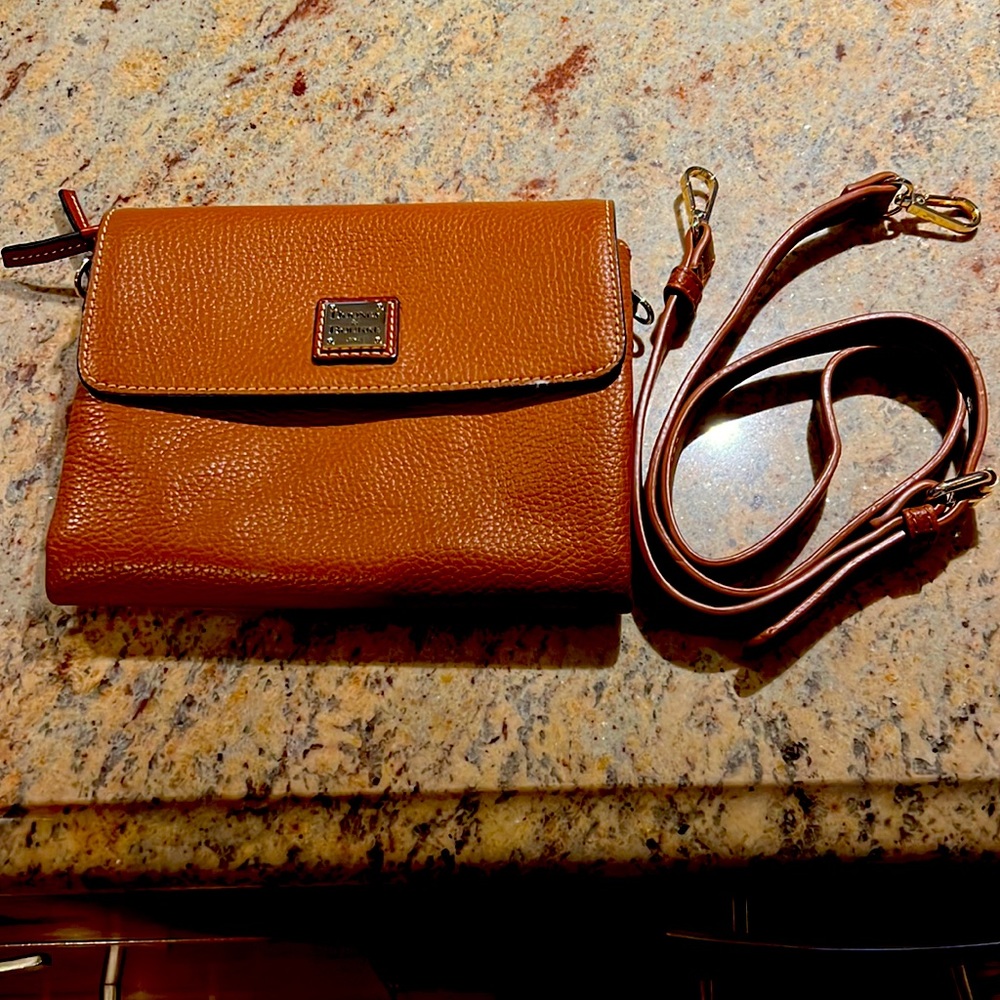Dooney and Bourke crossbody bag